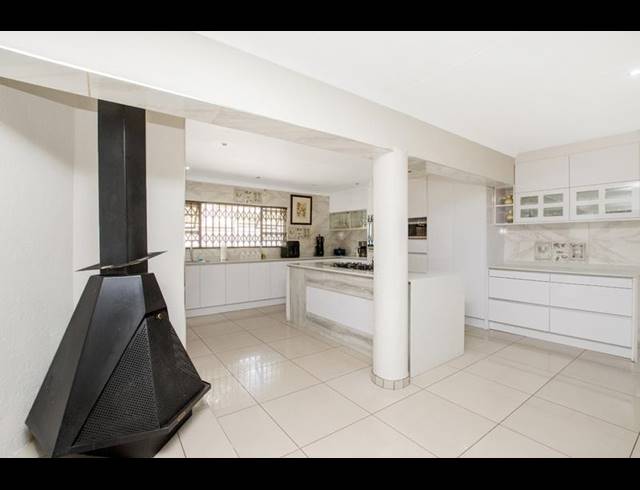 4 BEDROOM HOUSE FOR SALE IN RANGE VIEW